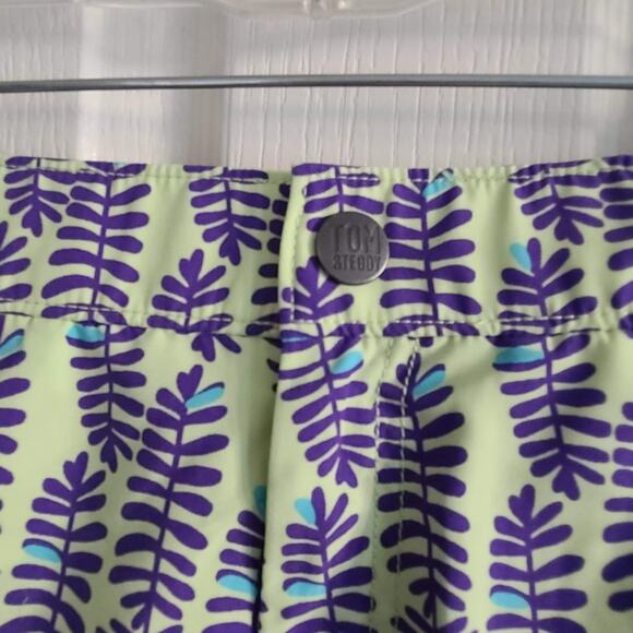 TOM & TEDDY Lt Green & Purple Feathers Leaves UPF 50+ Swim Shorts Men's Small - Picture 5 of 11